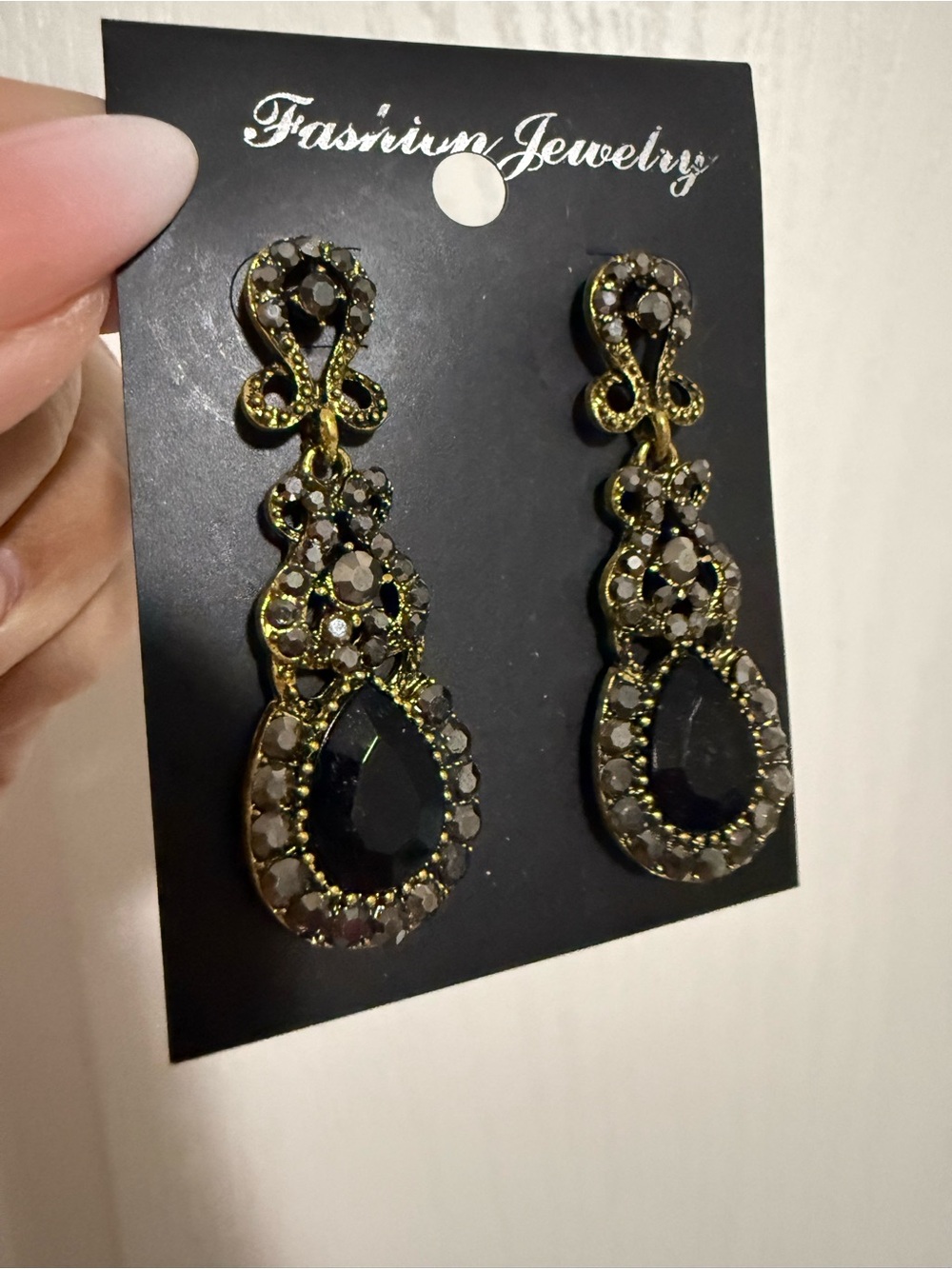 Black Teardrop Drop Earrings - Women Jewelry - Picture 3 of 4